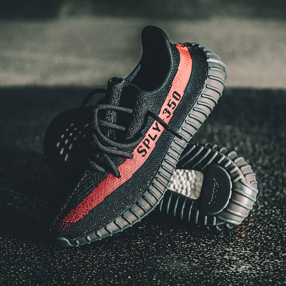 adidas yeezy boost 350 black red