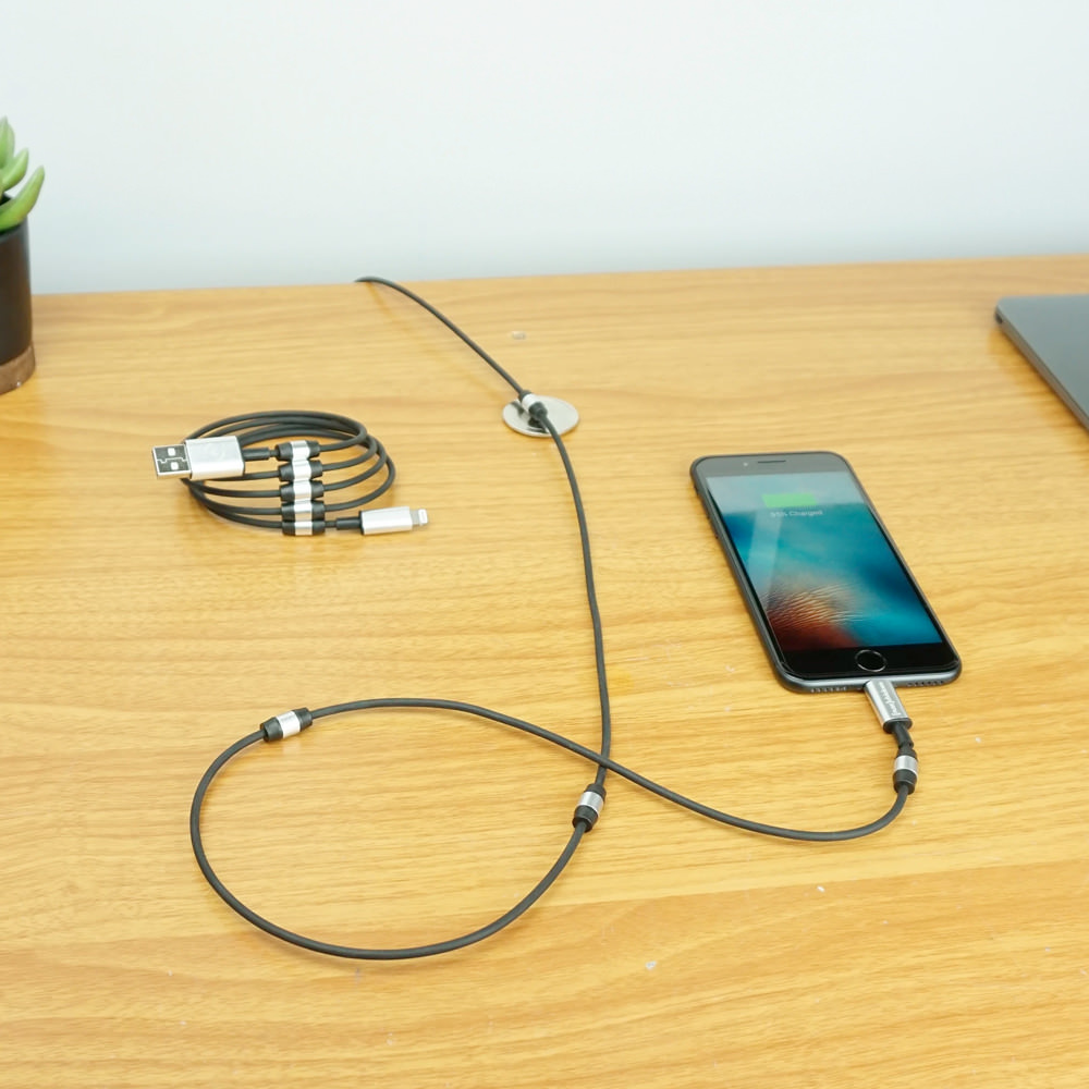 Lightning Cable Fuse Chicken Rivet ChargeLightning Cable Fuse