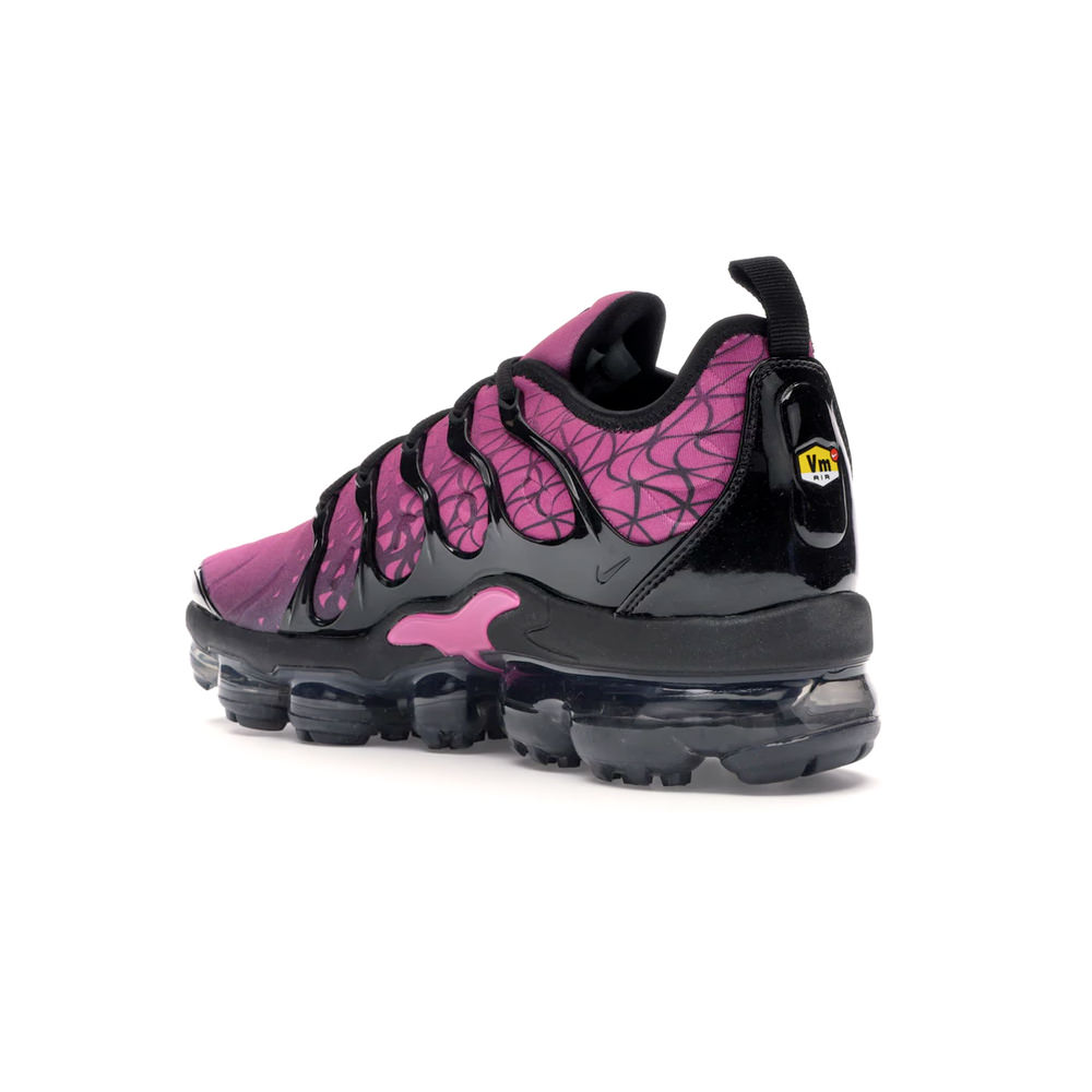 nike vapormax plus active fuchsia