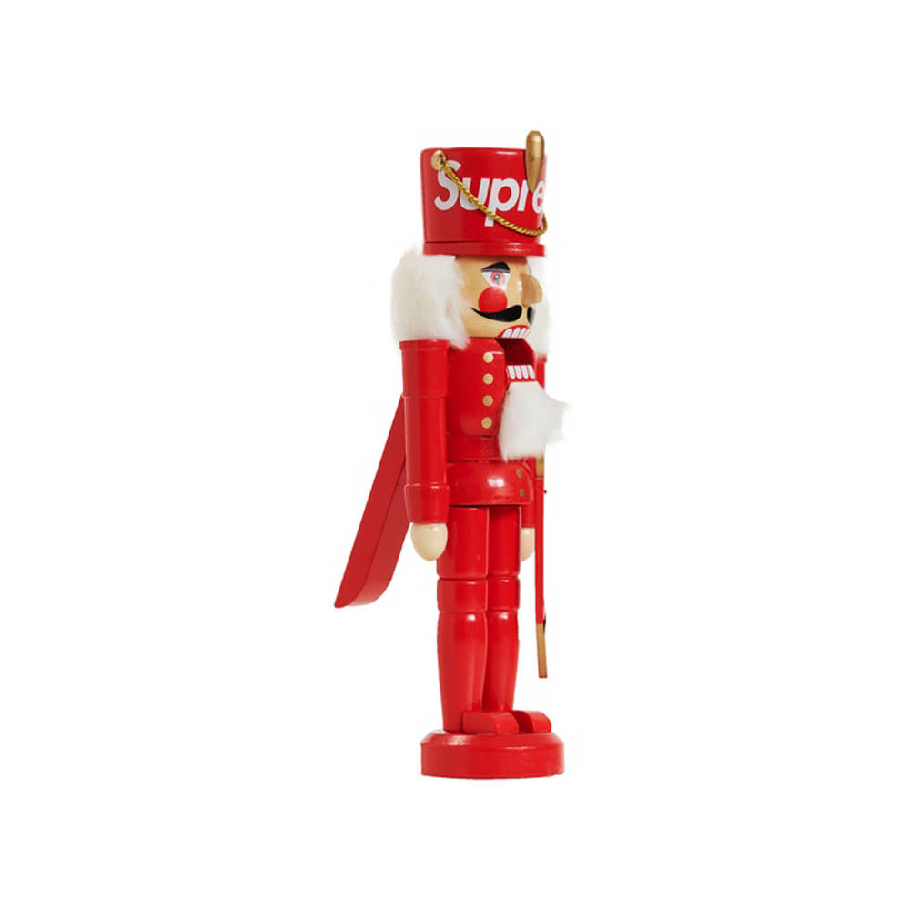 Supreme Wooden Nutcracker RedSupreme Wooden Nutcracker Red - OFour