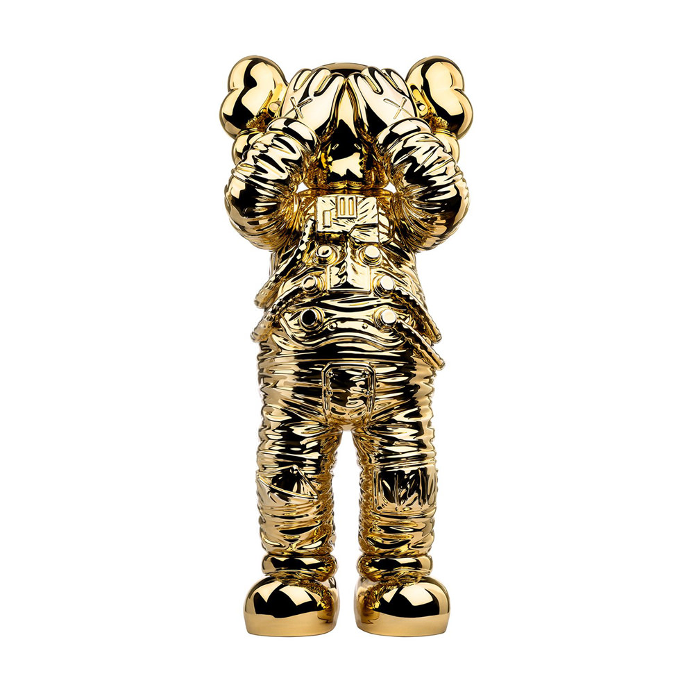 KAWS Holiday Space Figure GoldKAWS Holiday Space Figure Gold - OFour