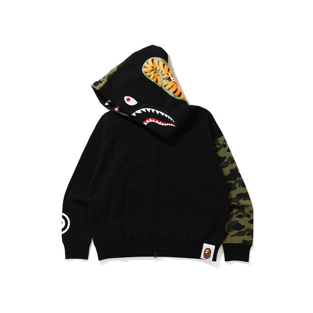 New Bape All Black Japan Hoodie Full Zip Size XL (Fits Like A Large Bape  Runs Big) for Sale in Federal Way, WA - OfferUp