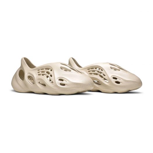 adidas Yeezy Foam RNNR Sand
