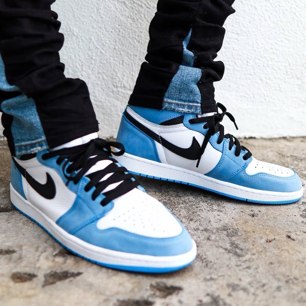 Jordan 1 Retro High White University Blue Black (GS)