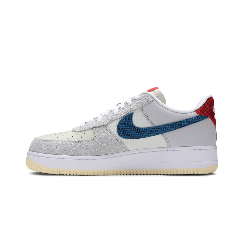Nike Air Force 1 Low SP Undefeated 5 On It Dunk vs. AF1Nike Air