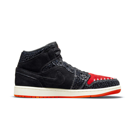Jordan 1 Mid SE Siempre Familia