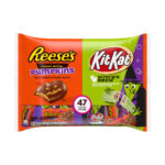 REESE’S and KIT KAT®, Milk Chocolate and Marshmallow Flavored Creme Assortment Snack Size Candy, Halloween, 26 oz, Variety Bag (47 Pieces)