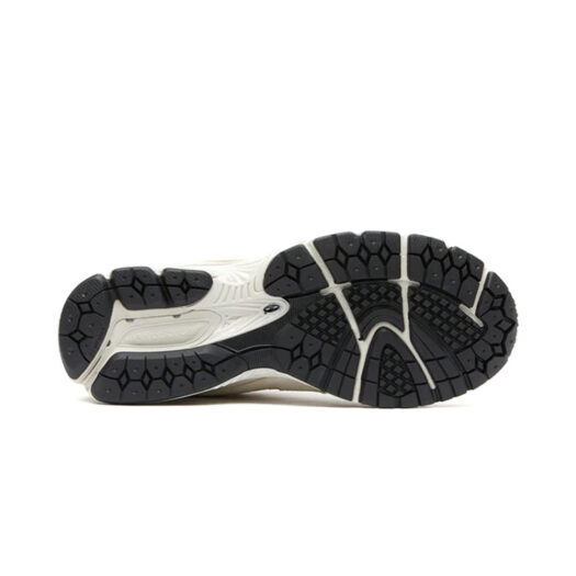 New Balance 2002R Bone Light Aluminum