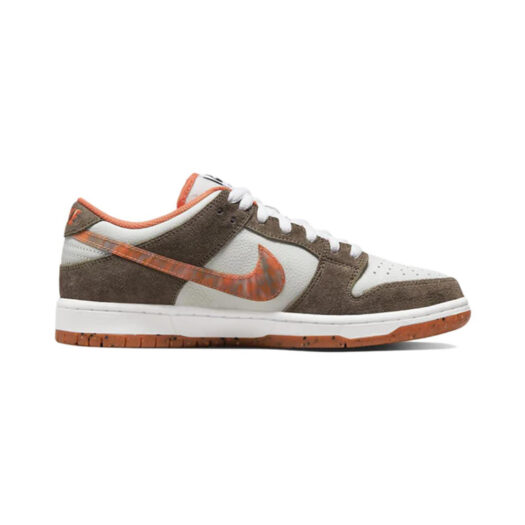 Nike SB Dunk Low Crushed D.C.