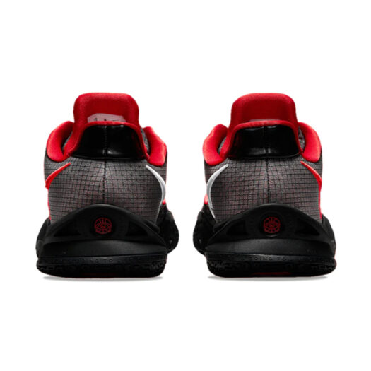 Nike Kyrie 4 Low Bred