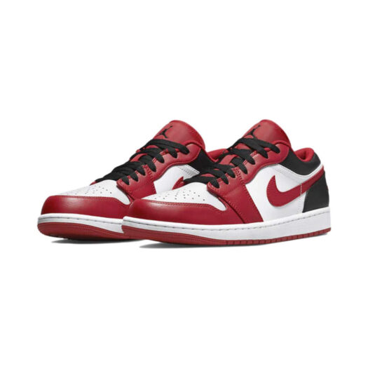 Jordan 1 Low Bulls