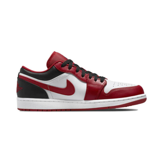 Jordan 1 Low Bulls