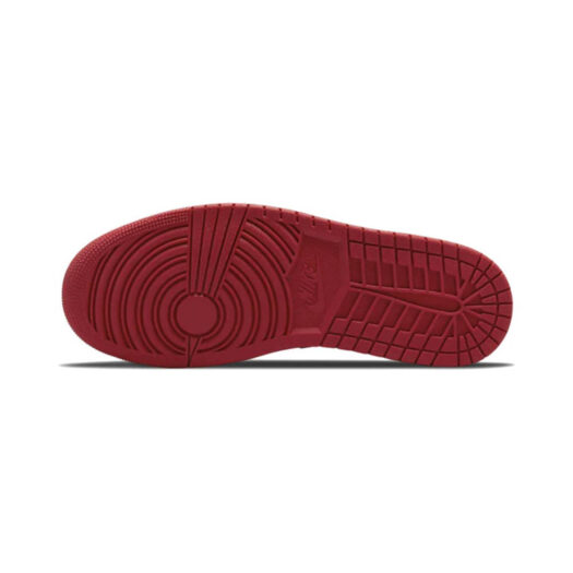 Jordan 1 Low Bulls