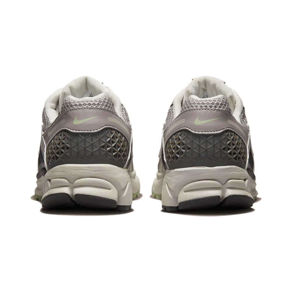 Nike air zoom vomero on sale 4