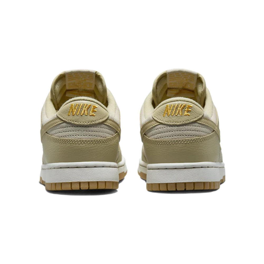 Nike Dunk Low Khaki Suede GumNike Dunk Low Khaki Suede Gum - OFour