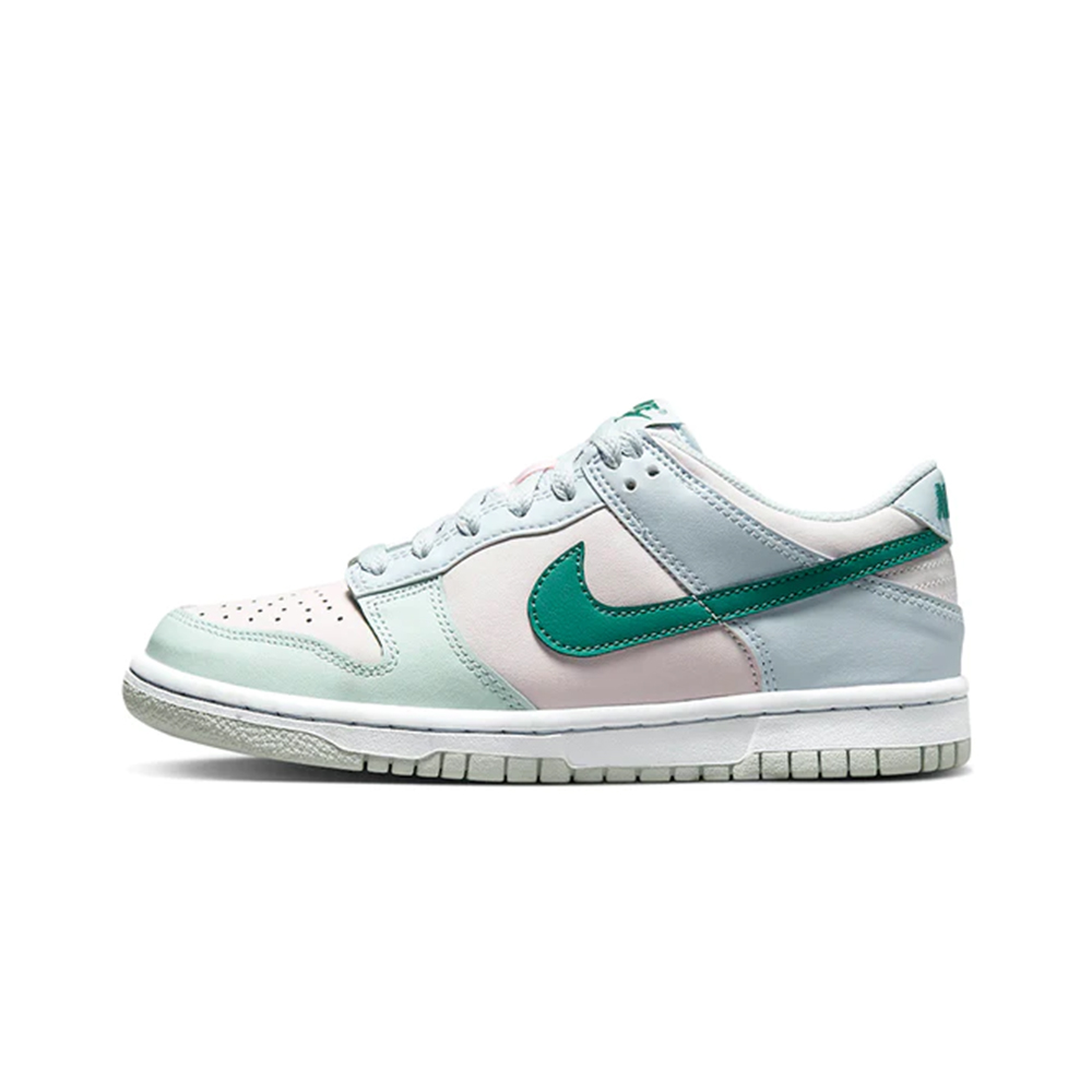 Nike Dunk Low Mineral Teal (GS)Nike Dunk Low Mineral Teal (GS) - OFour
