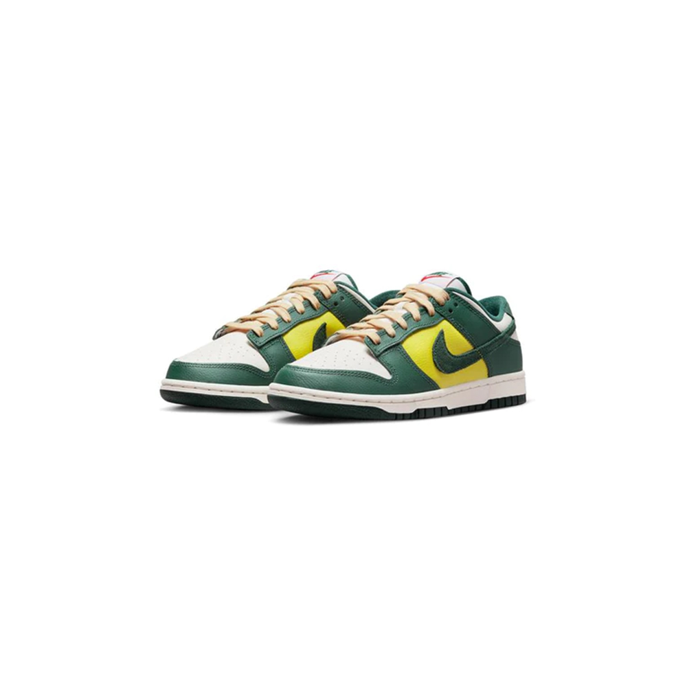 Nike Dunk Low SE Noble Green (Women's)Nike Dunk Low SE Noble Green