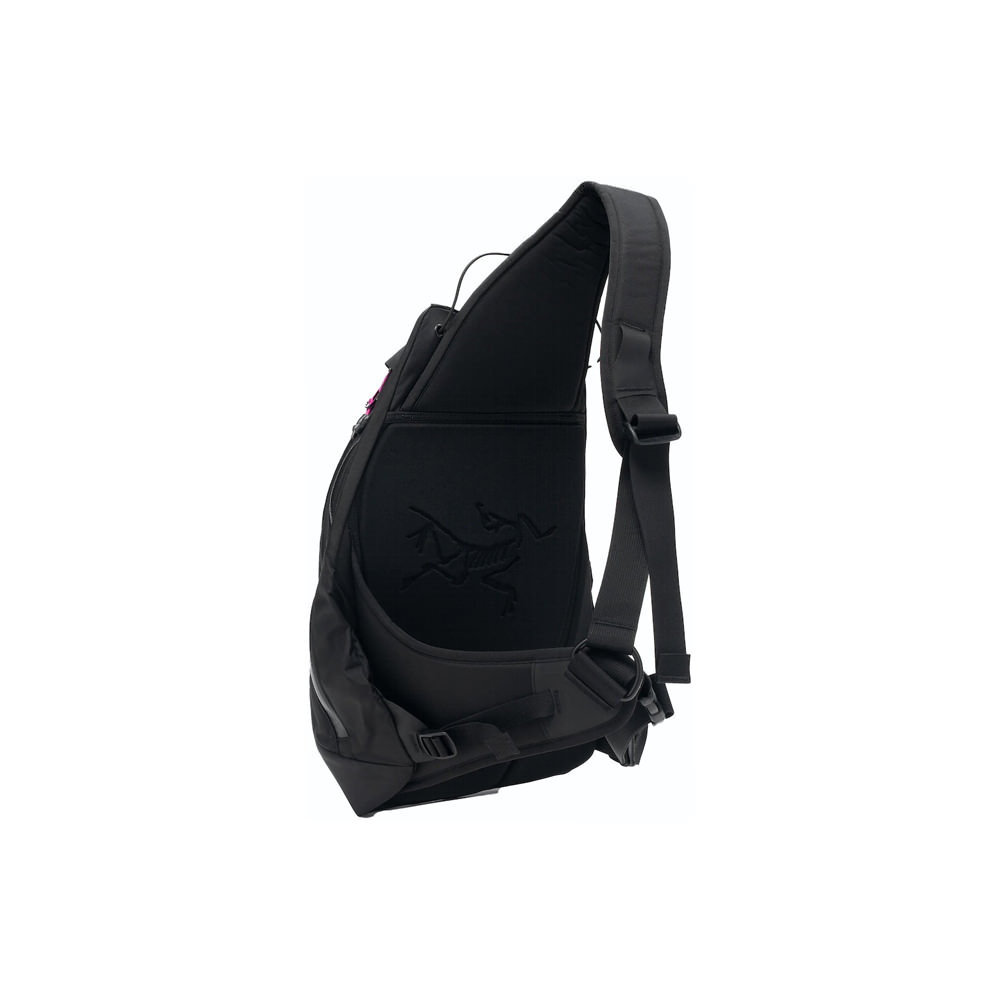 Arc'teryx Quiver Crossbody Pack Black/UltravioletArc'teryx Quiver