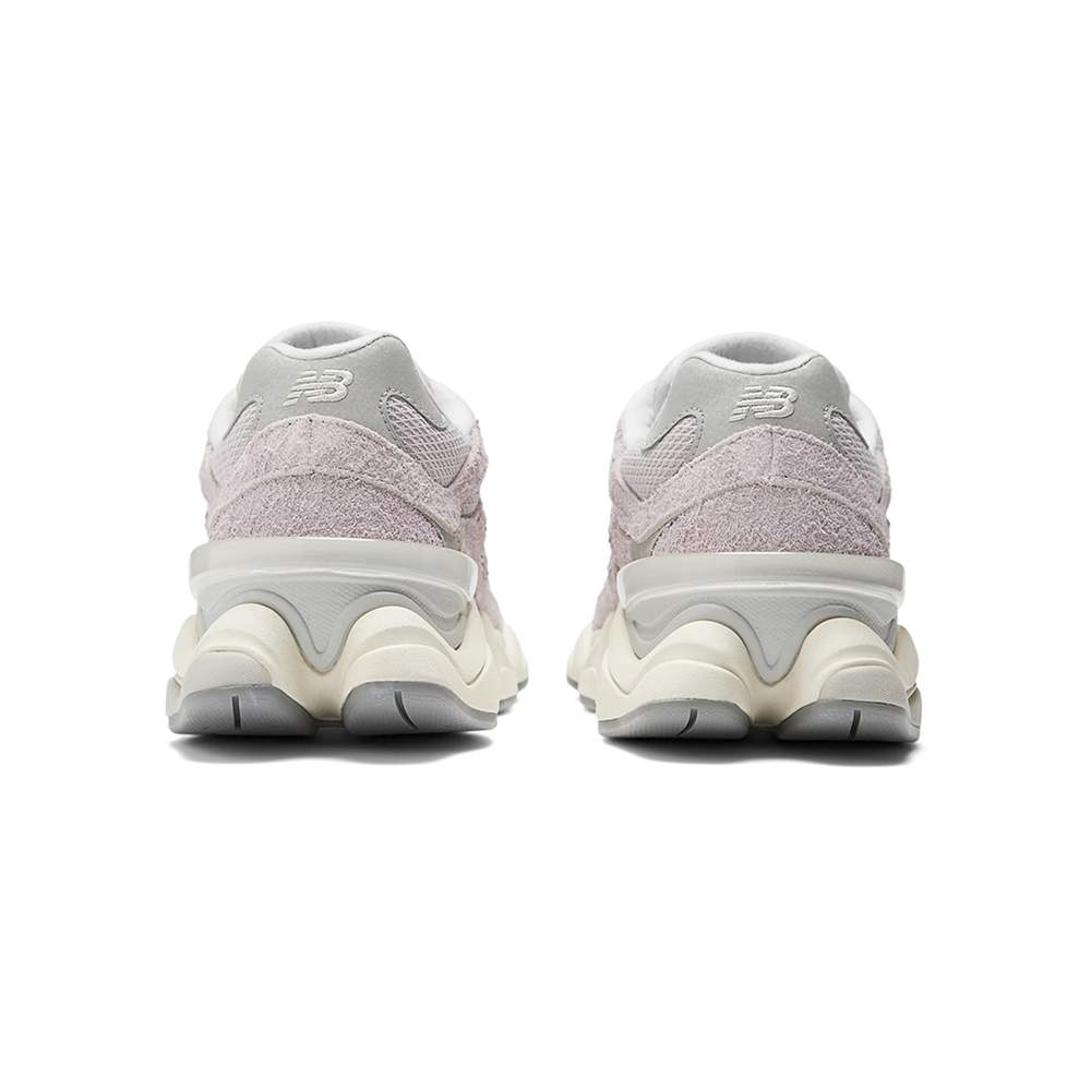 New Balance 9060 December SkyNew Balance 9060 December Sky OFour