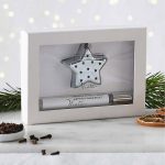 Winter scented star-shaped decoration and room spray set